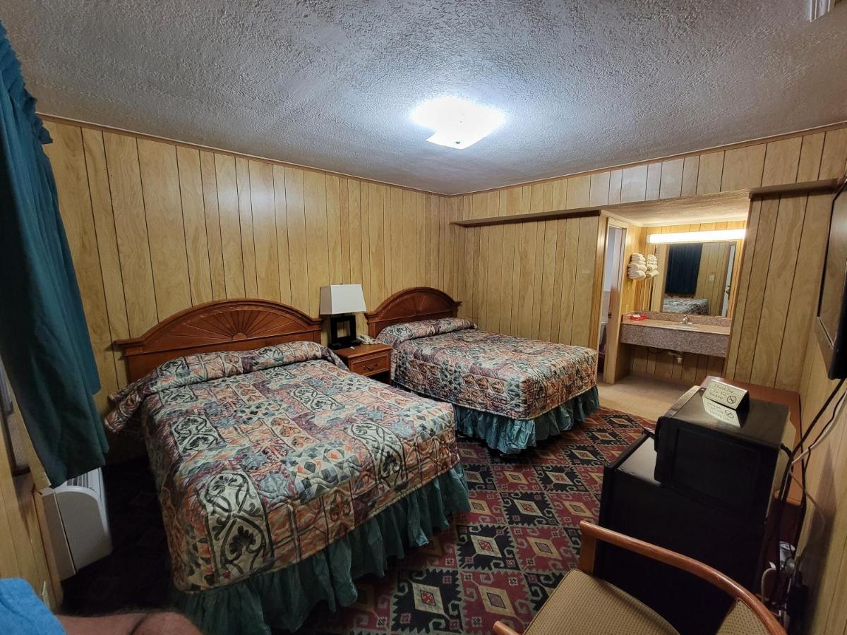 Eddy'S Motel Плезънтън Екстериор снимка