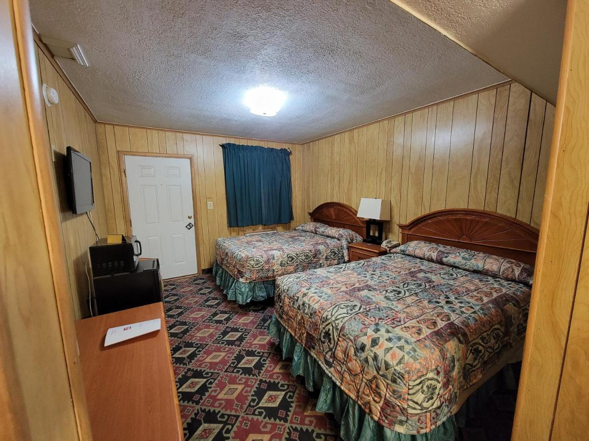 Eddy'S Motel Плезънтън Екстериор снимка